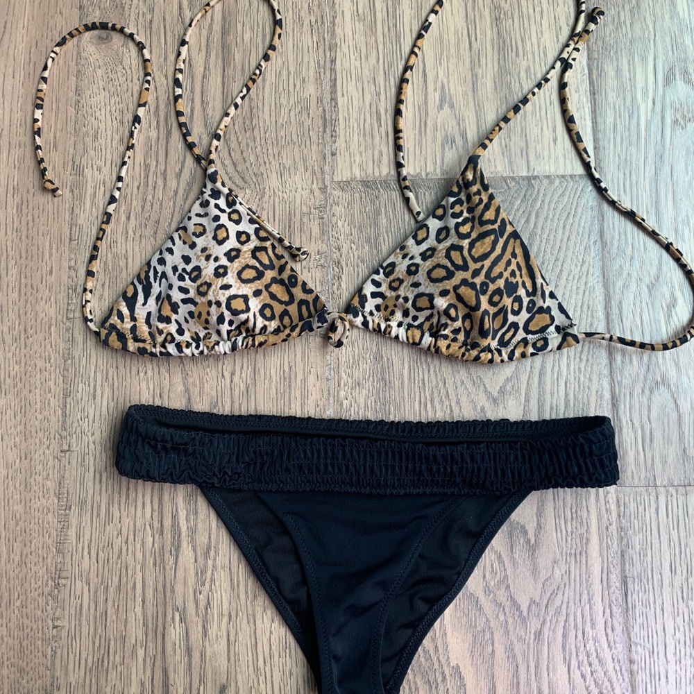 Victoria’s Secret black and leopard bikini XS